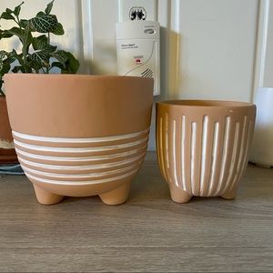 (SET) Pink Terracotta Pots With White Lines